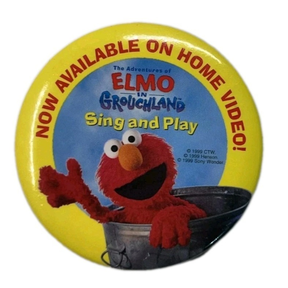 Elmo in Grouchland Sing and Play DVD Promo Movie Badge Button Pin Pinback 1999